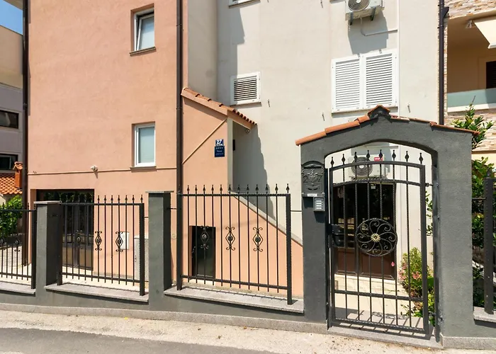 Golden Apartman
