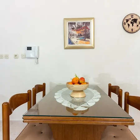 Golden Апартаменты *