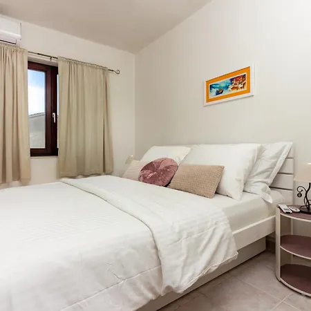 Golden Апартаменты