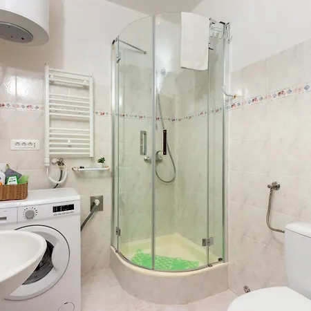 Golden Апартаменты *