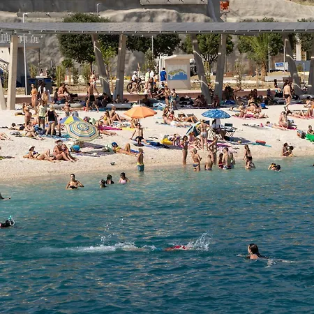 Golden Апартаменты *