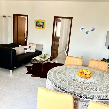 Beach Nest * Split
